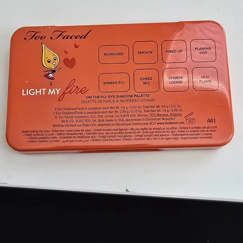 Too Faced Eye Shadow Palette Light My Fire On The Fly Mini